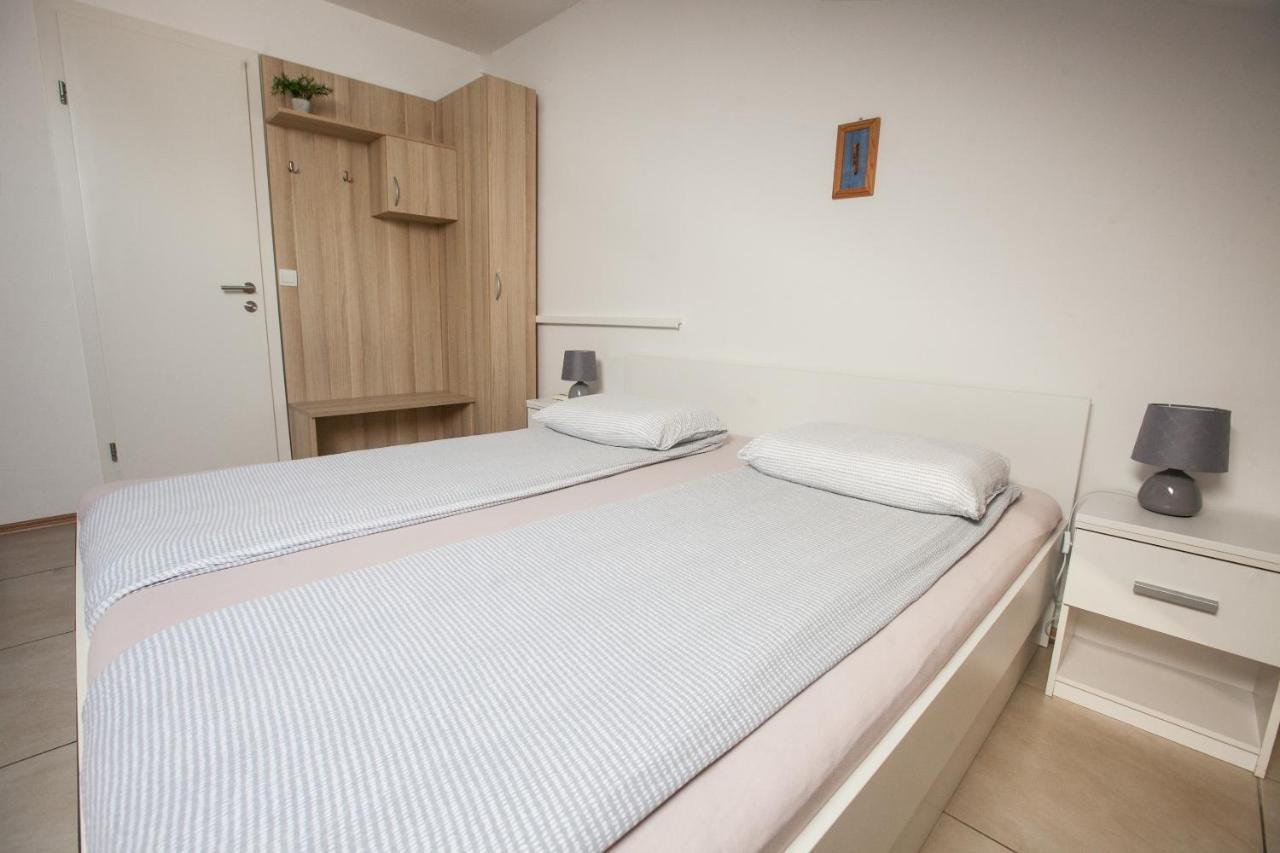 Rooms Klik Postojna Exterior photo